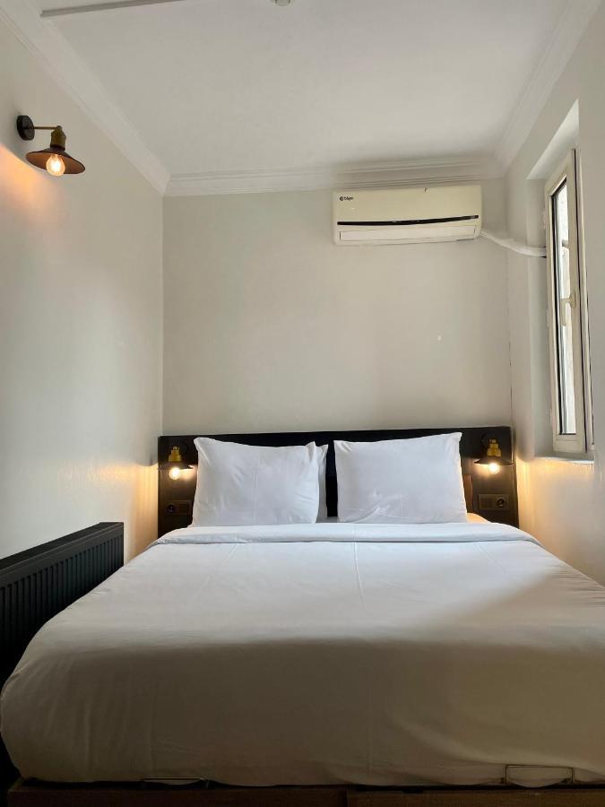 Mates Istiklal Suites Estambul Exterior foto